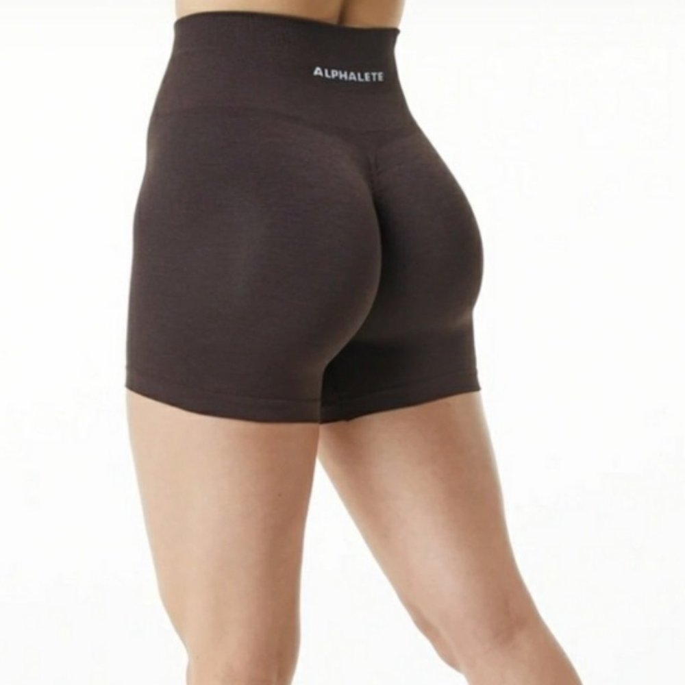 Alphalete Amplify Short 4.5" Chocolate Brown